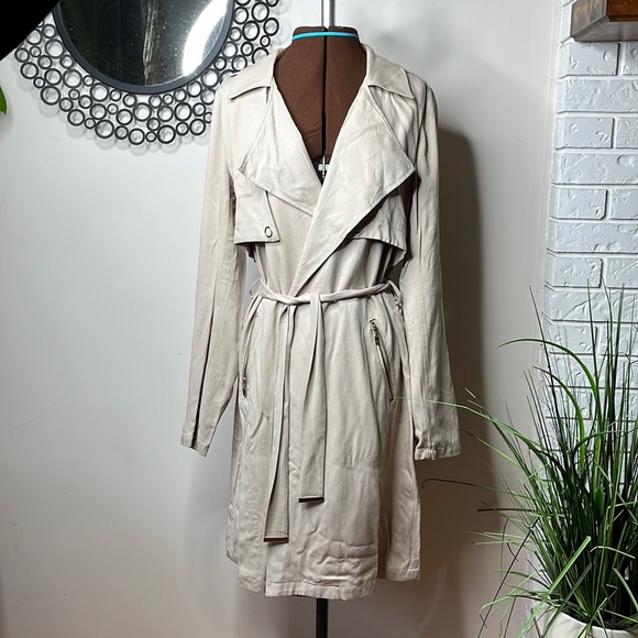 Dynamite Jackets & Blazers - Dynamite Tan Trench Coat M